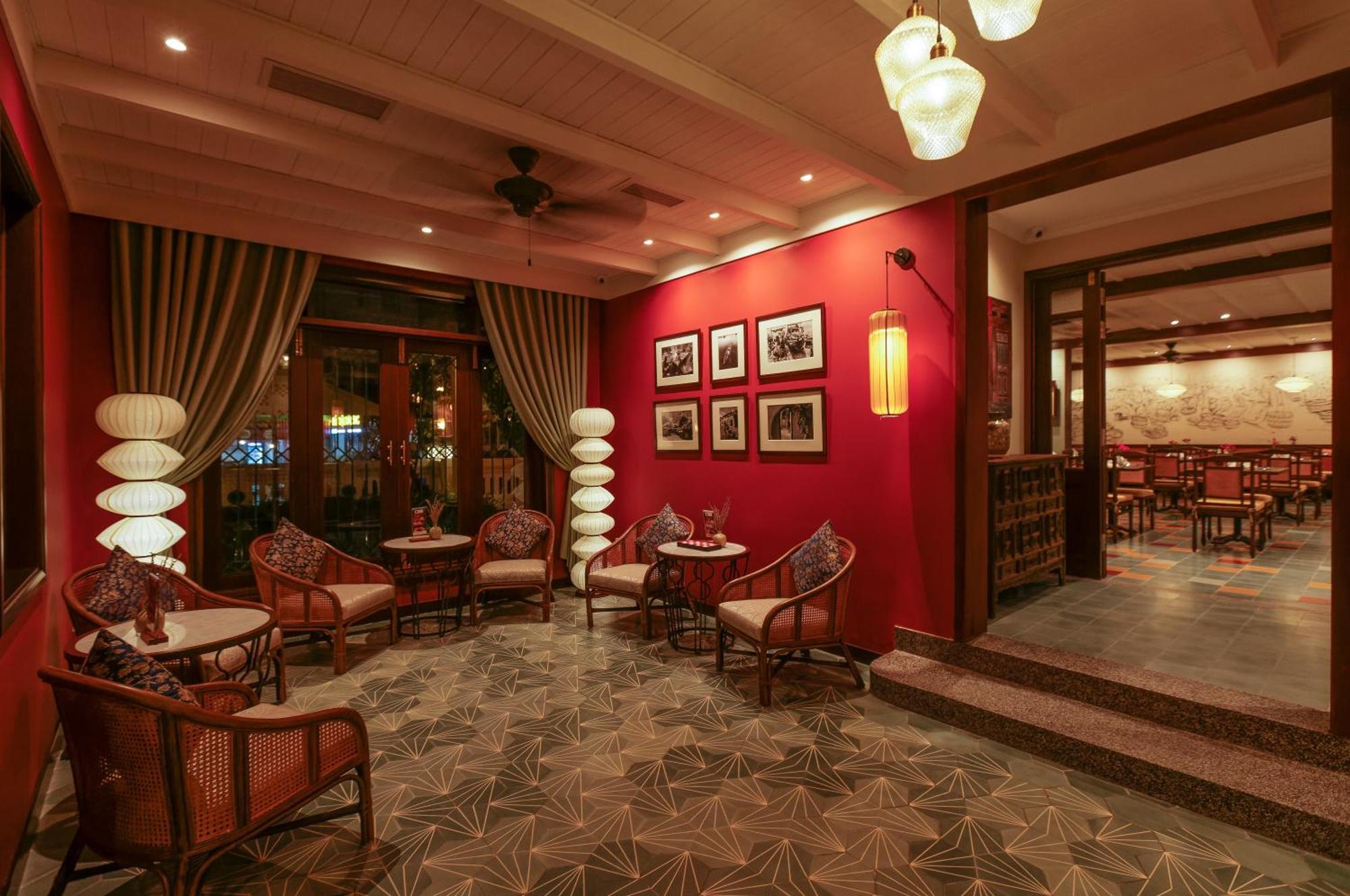 Cozy Savvy Boutique Hotel Hoi An Eksteriør billede The lobby of the hotel