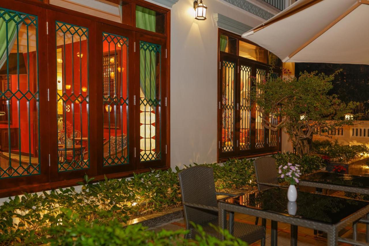 Cozy Savvy Boutique Hotel Hoi An Eksteriør billede The interior of the restaurant